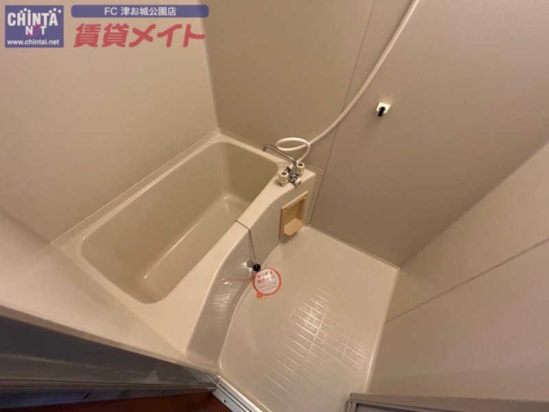 バス・シャワールーム　別部屋反転写真です