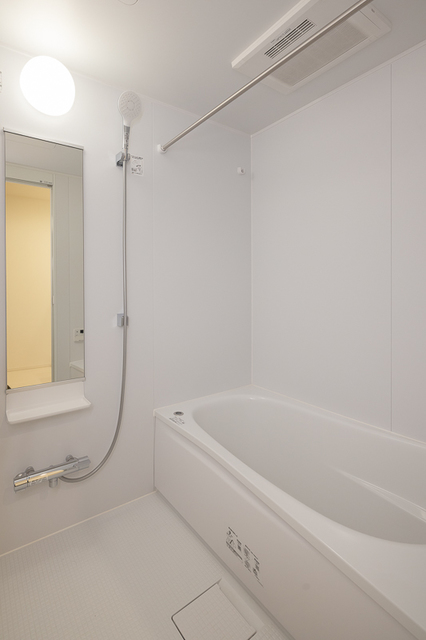 バス・シャワールーム　※写真は同タイプ住戸です。