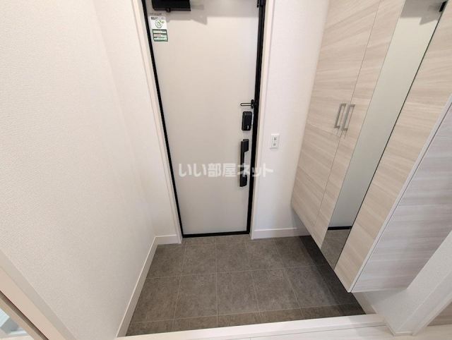 NIGAWA RESIDENCEIIの玄関写真