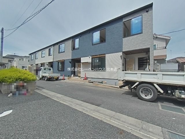 建物外観　レーベンハウス北本店へ048-590-5757