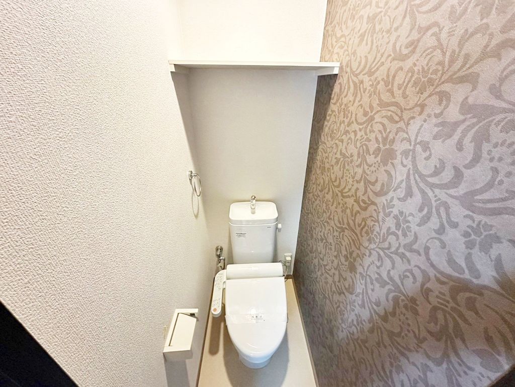 トイレ　トイレ