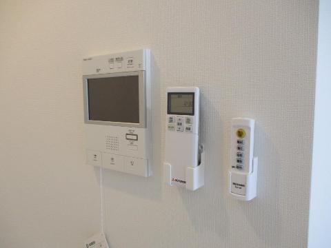セキュリティ　カメラ付インターホン（イメージ）