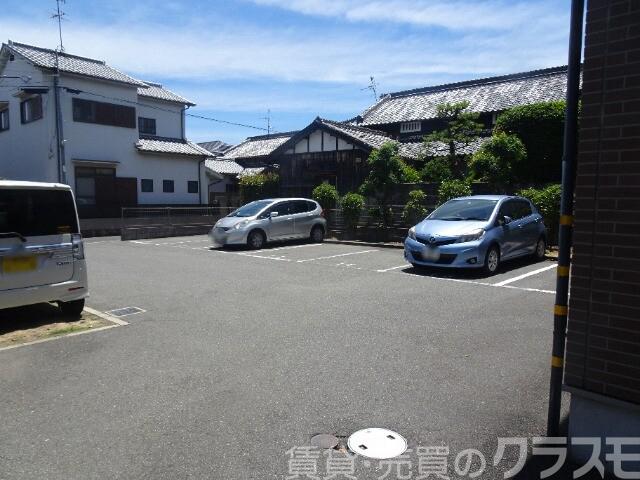 駐車場　敷地内駐車場