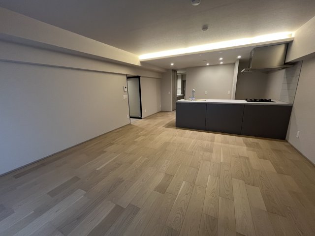 秀和青南レジデンスの居間写真