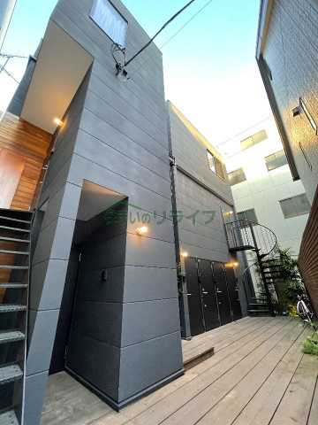 建物外観　GRANDE MAISON SUGAMO