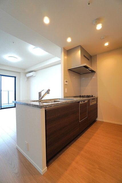 キッチン　※写真は同タイプ住戸です。