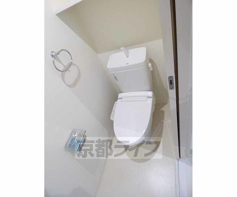 京福電鉄北野線 北野白梅町駅 徒歩37分 3階建 築13年のトイレ写真