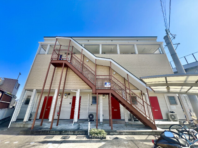 建物外観　次郎丸駅徒歩3分の物件をご紹介いたします。