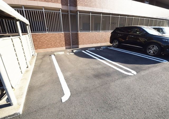 駐車場　★★敷地内駐車場あります★★