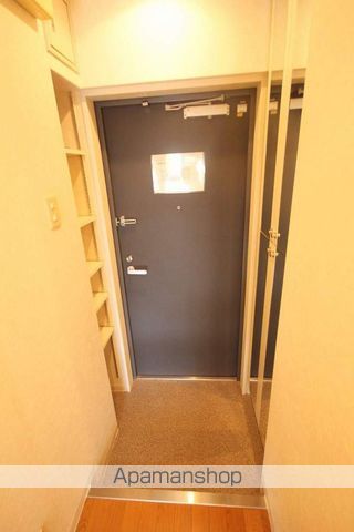 地下鉄御堂筋線 なんば駅 徒歩5分 13階建 築24年の玄関写真
