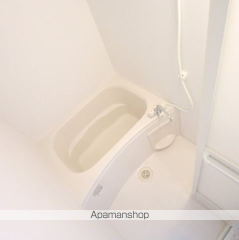 相鉄本線 星川駅 徒歩8分 3階建 築19年のトイレ写真