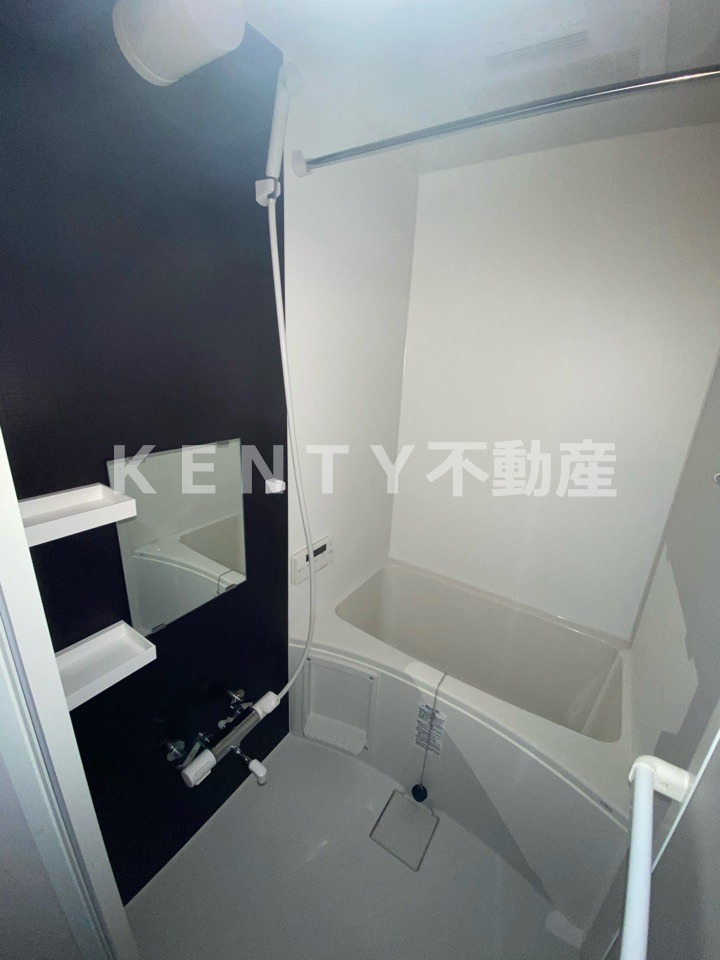 バス・シャワールーム　落ち着いた空間のお風呂です