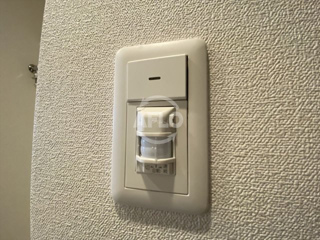 その他　スプランディッド天王寺DUE　人感センサーライト