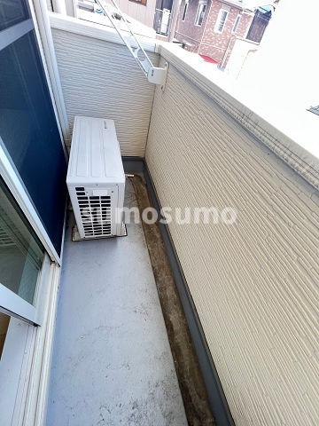 バルコニー　陽当たり良好なバルコニーです