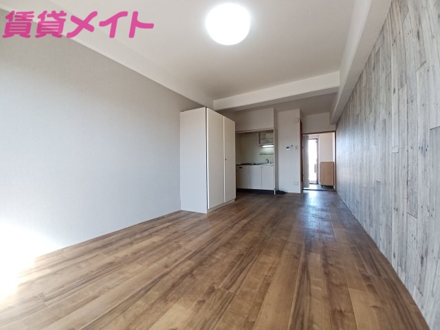 居室・リビング　別部屋同一タイプの写真です。現状を優先とします。