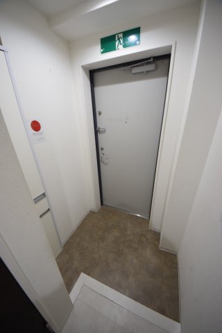 玄関　エグゼ大阪城南　玄関