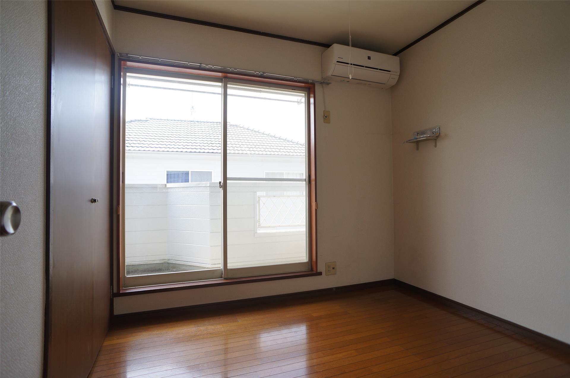 その他部屋・スペース　２階南側の４．５畳の洋室です。