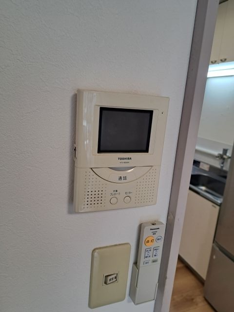 セキュリティ　TVカメラ付きインターホン