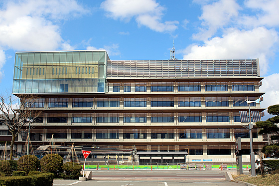 役所　秋田市役所（役所）まで736m