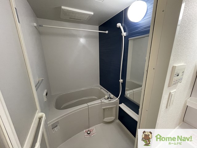 バス・シャワールーム　浴室乾燥機、追い焚き付き