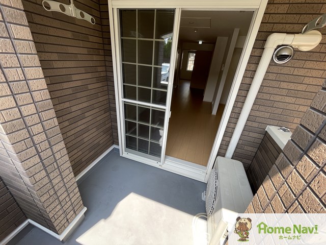 バルコニー　南東向きで日当たり良好です。