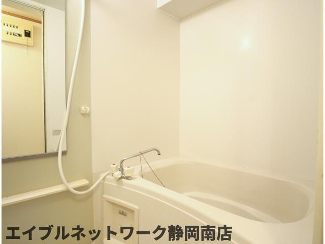 バス・シャワールーム　お風呂です