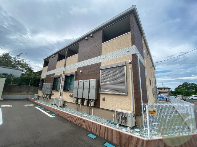 多賀城市留ケ谷のアパートの建物外観