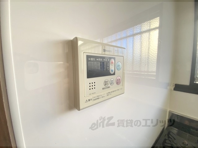 その他設備　給湯器リモコン