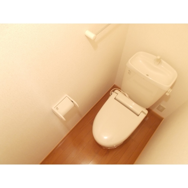 【上田市大屋のアパートのトイレ】