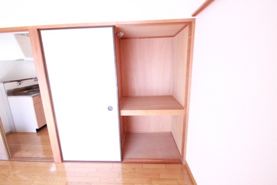 収納　※別部屋の写真です