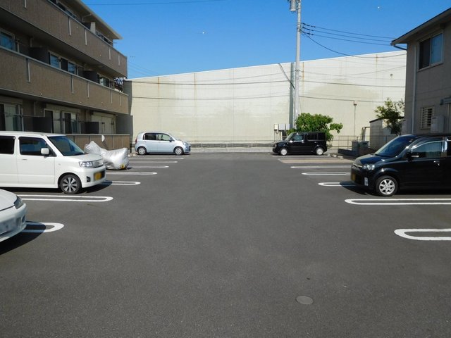 駐車場　敷地内駐車スペース