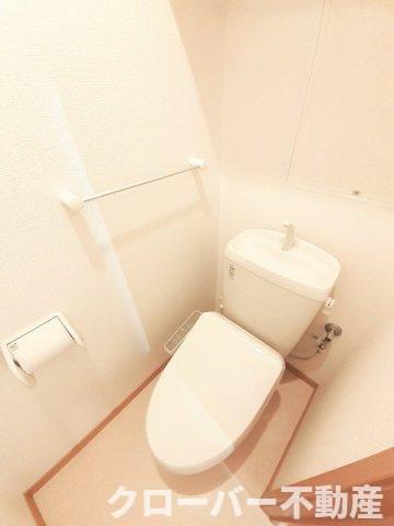 【メゾン　ド　プロバンス　Ｂのトイレ】