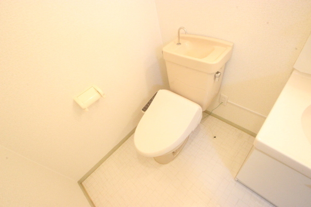 トイレ　同物件、別居室