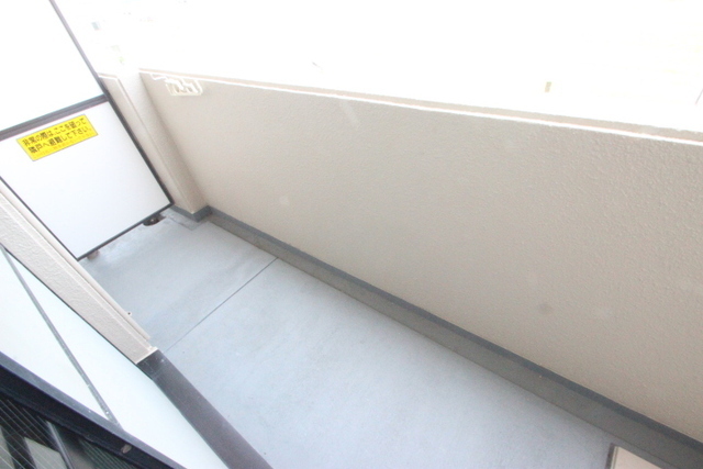 バルコニー　同物件、別居室