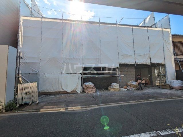 京都市中京区大文字町のアパートの建物外観
