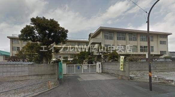 【岡山市北区奉還町のアパートの小学校】