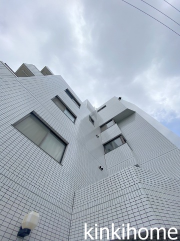 【広島市西区打越町のマンションの建物外観】