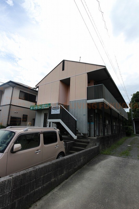 筑紫野市原田のアパートの建物外観