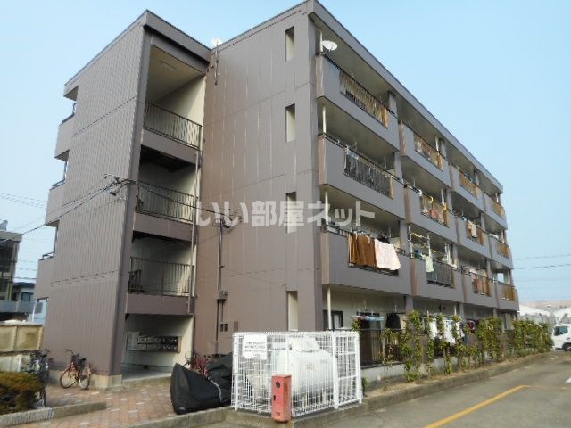 春日井市追進町のマンションの建物外観