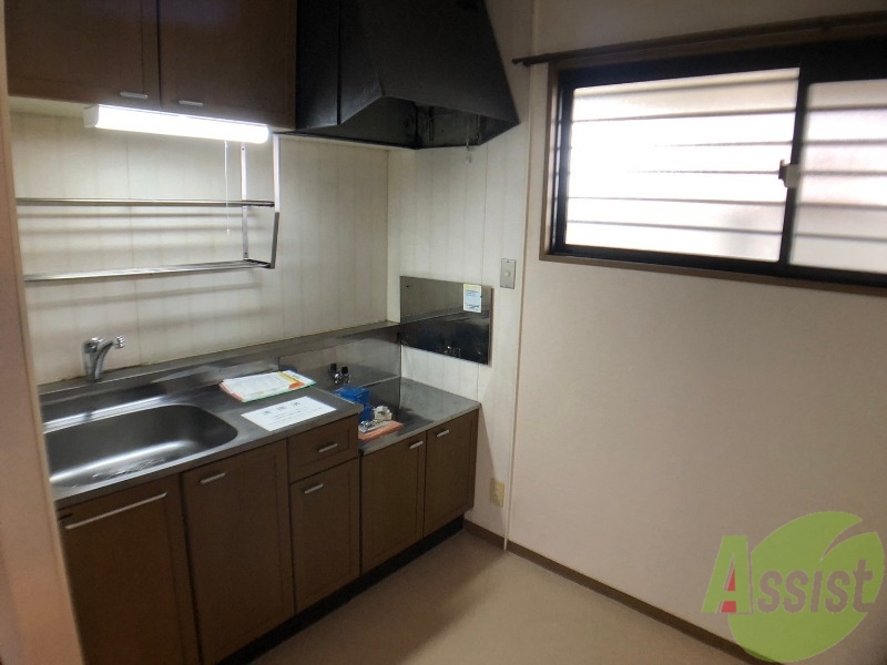 キッチン　こちらはキッチンになります。ガスコンロ設置可能です。