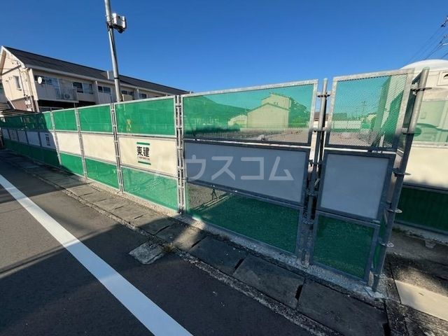 【弥富市五明のアパートの建物外観】