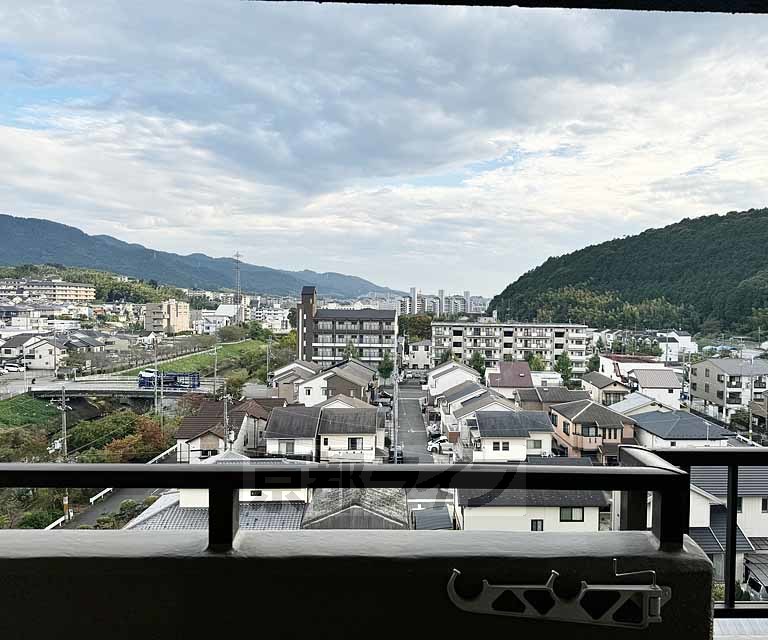 【京都市山科区勧修寺東北出町のマンションの眺望】