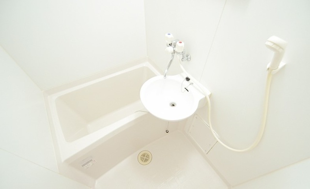 バス・シャワールーム　写真は別室のものです。