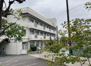 【パークヒルズ三部の小学校】