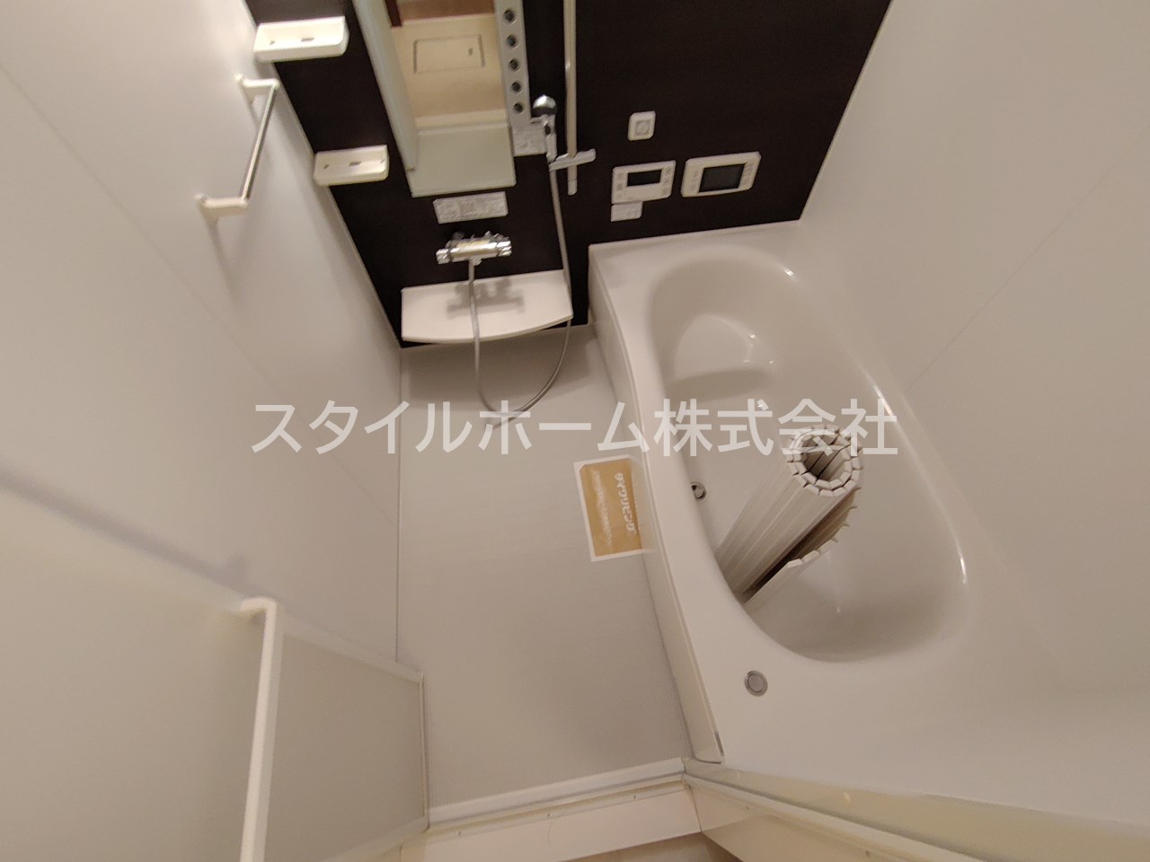 バス・シャワールーム　別部屋写真です。