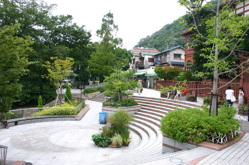 【神戸市中央区北野町のマンションの公園】