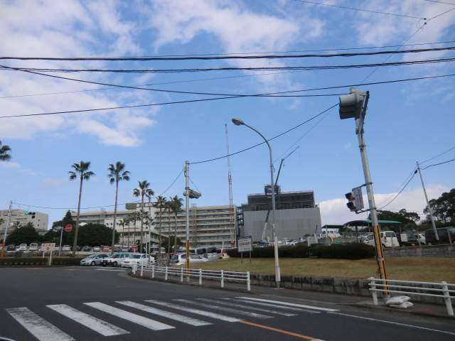 病院　国立大学法人鹿児島大学医学部・歯学部附属病院（病院）まで1282m