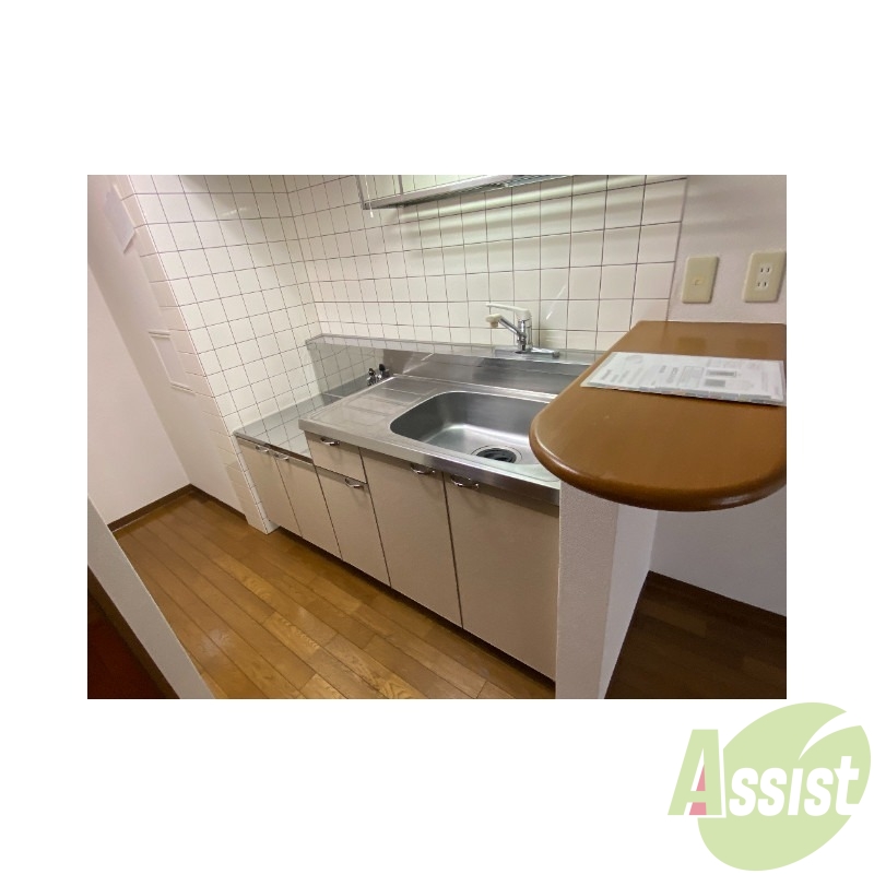 キッチン　こちらのキッチンには、お好きなコンロを設置頂けます。