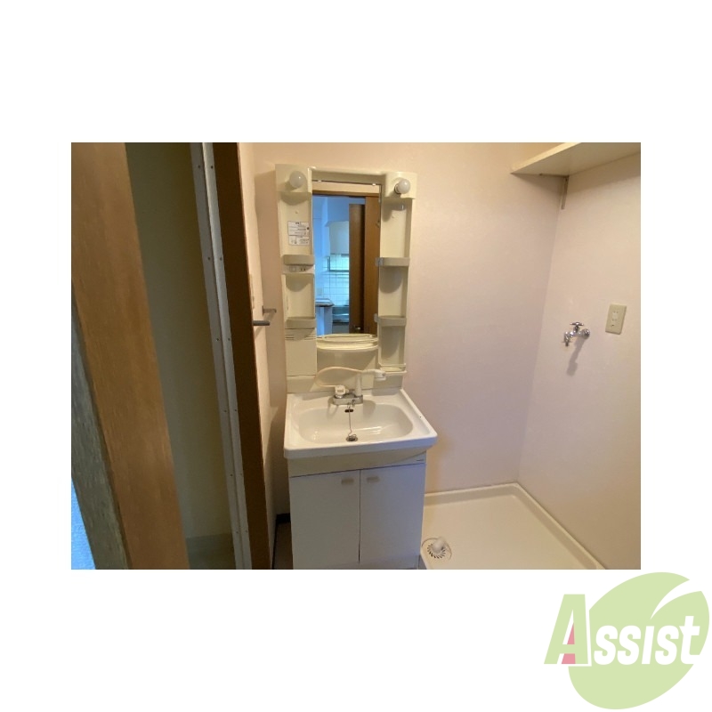 洗面設備　独立洗面台なので、朝の身支度もバッチリです。