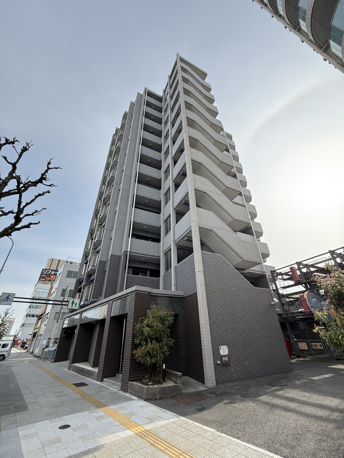 ロイヤルクレスト金山
